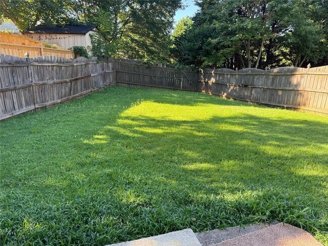 Building Photo - 5955 Bentley Way