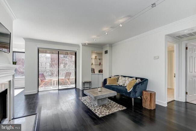 Building Photo - 1080 Wisconsin Ave NW