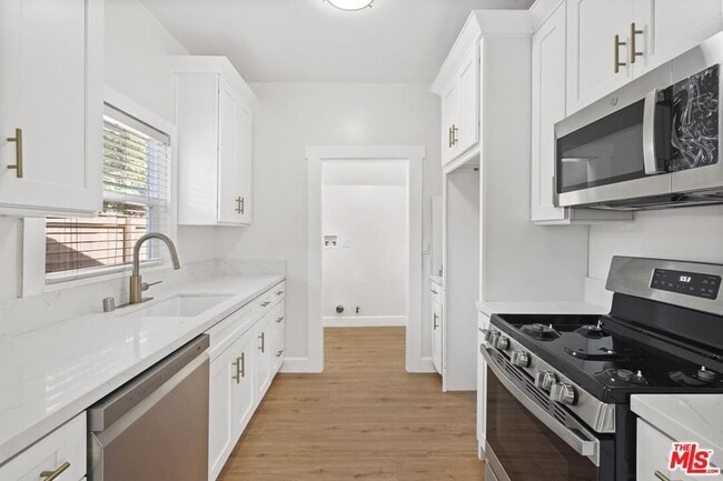 Building Photo - 1455 E Elizabeth St