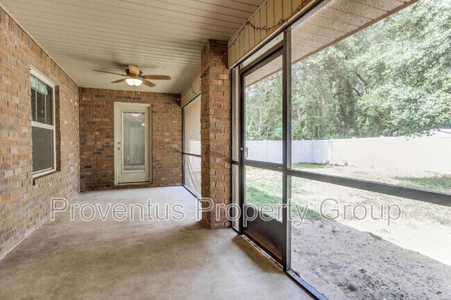 Building Photo - 3111 Hickory St