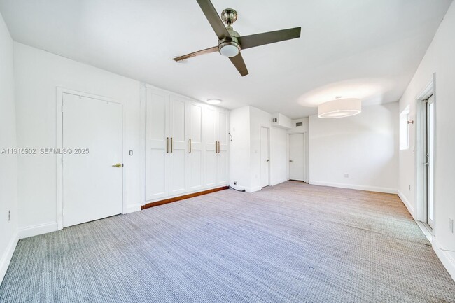 Building Photo - 845 NE 119th St