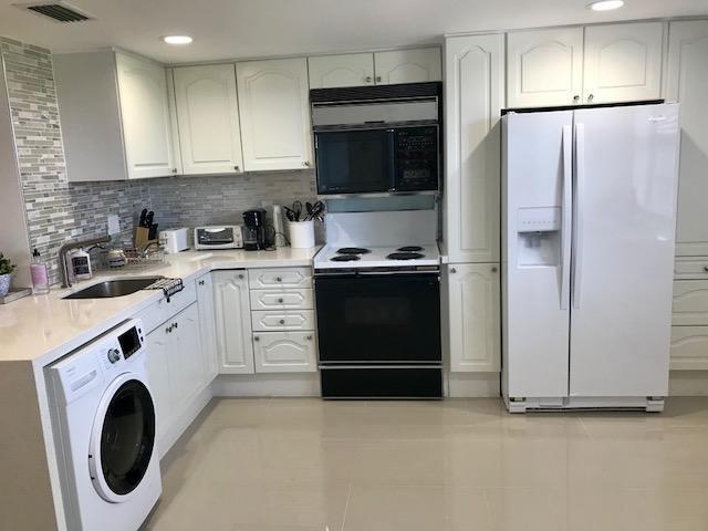 Building Photo - 2871 N Ocean Blvd