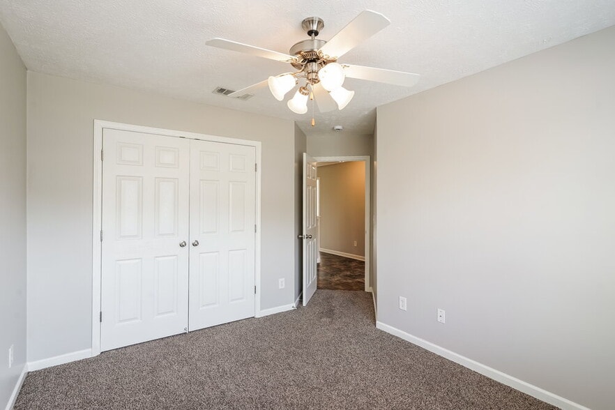 Building Photo - 1428 Sprucedale Dr