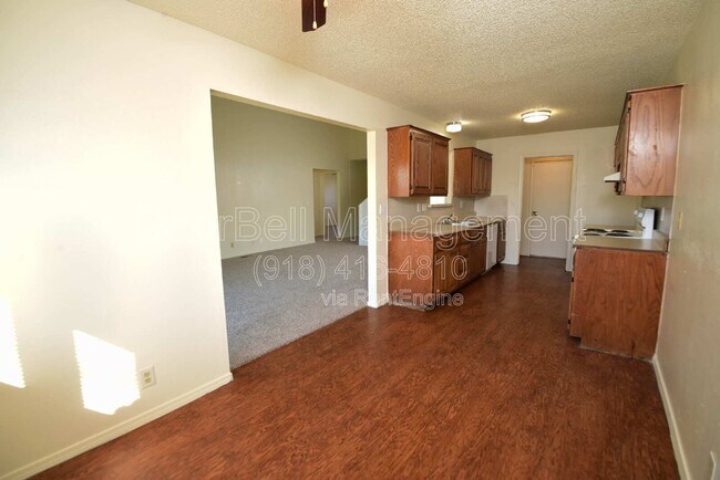Building Photo - 1514 E 73rd Pl