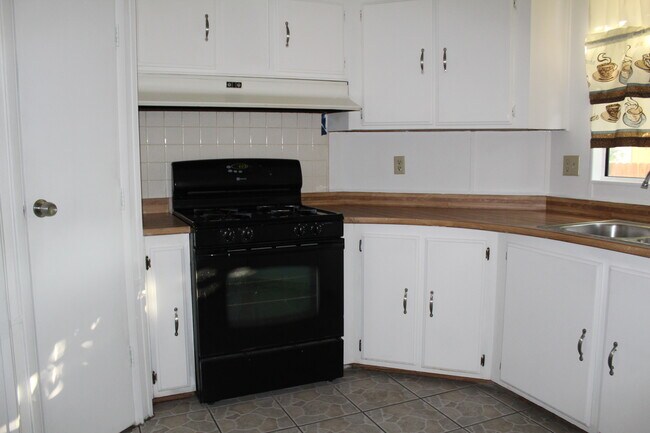 Building Photo - 31769 Vía Cordova