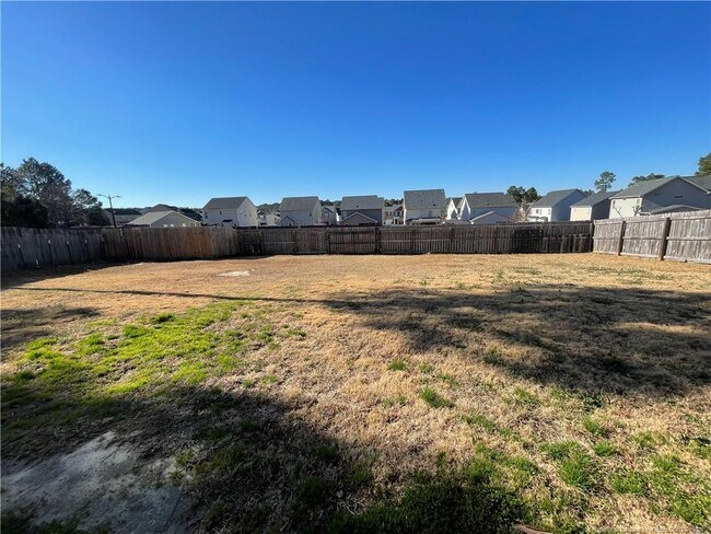 Building Photo - 86 Marquis Dr