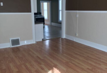 Building Photo - 218 Bingham St