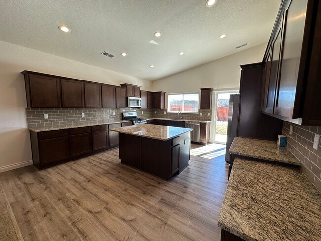 Building Photo - 17854 Davis Mdw Ct