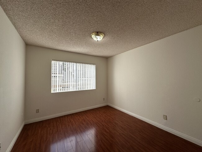 Building Photo - 1110 E Wilson Ave