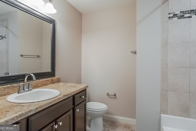 Building Photo - 607 Savannah Dr
