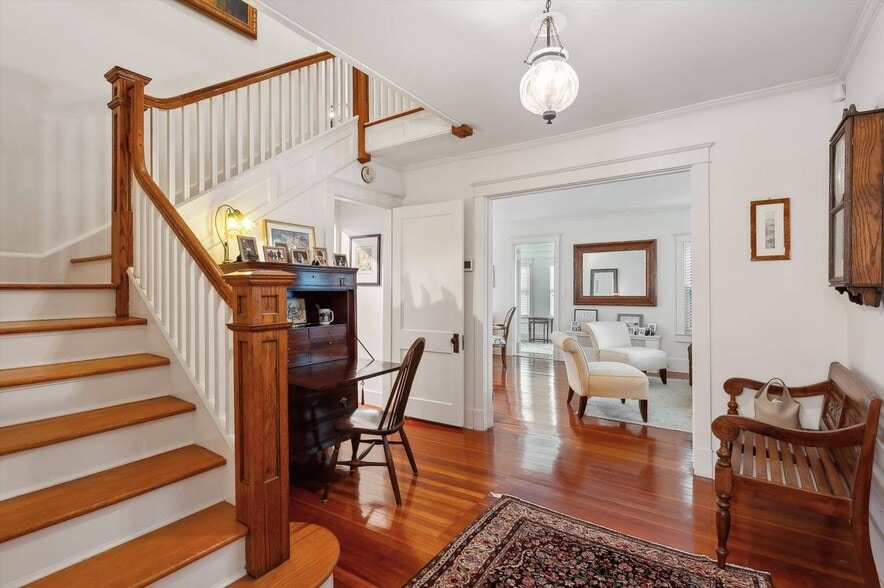 Building Photo - 24 Jennings Ave