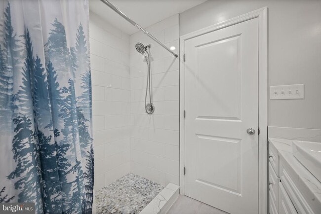 Building Photo - 11003 Bowerman Rd