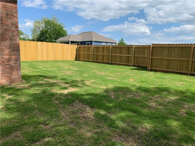 Building Photo - Netzel Properties, LLC - 601 (AN*)