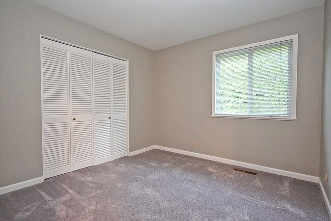 Building Photo - $3,950 -- STUNNING 4B/2BTH HOME IN BRIAR H...