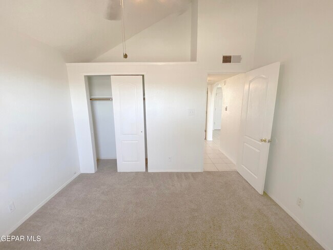 Building Photo - 4320 Loma Del Norte Dr