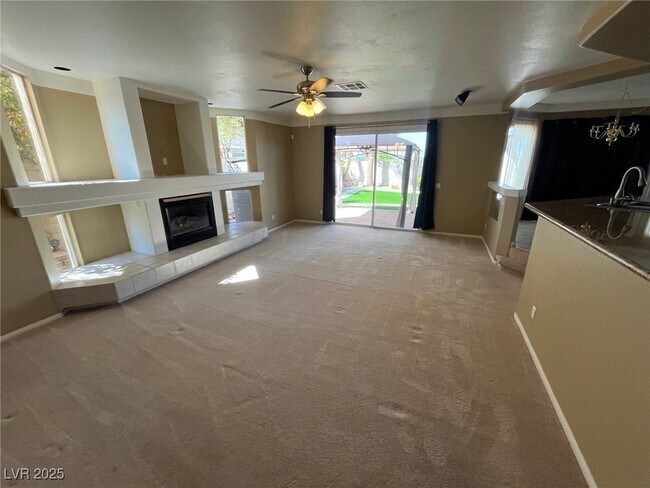 Building Photo - 8640 Castle Hill Ave