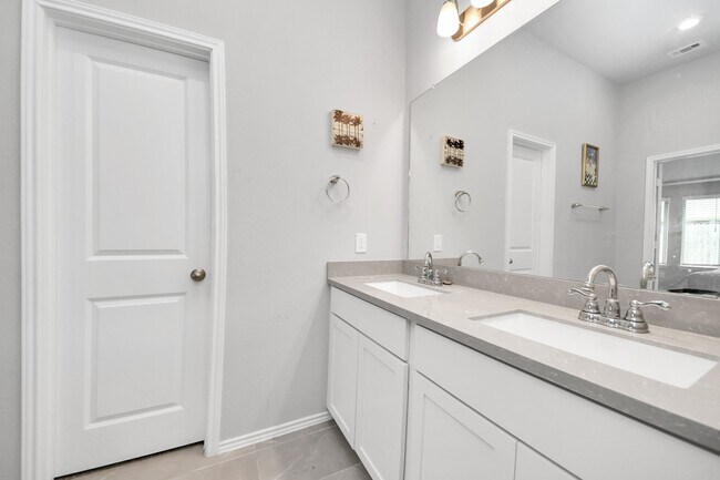 Building Photo - 20755 Sunseed Dr