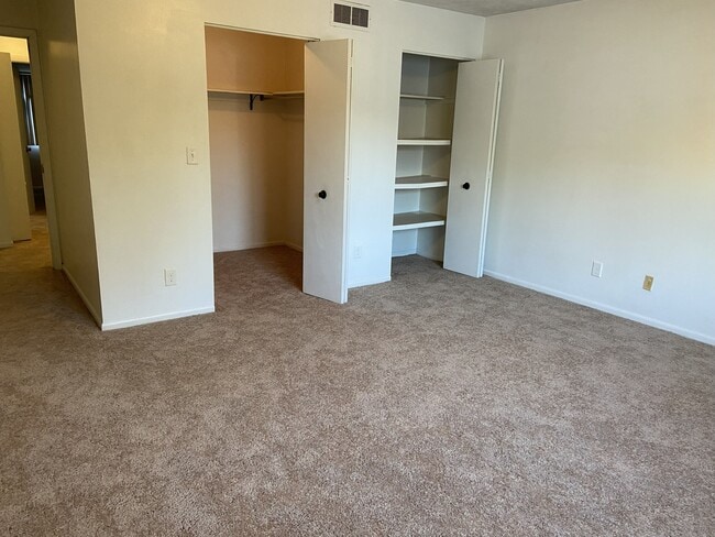 Building Photo - 1790 Cromwell Dr