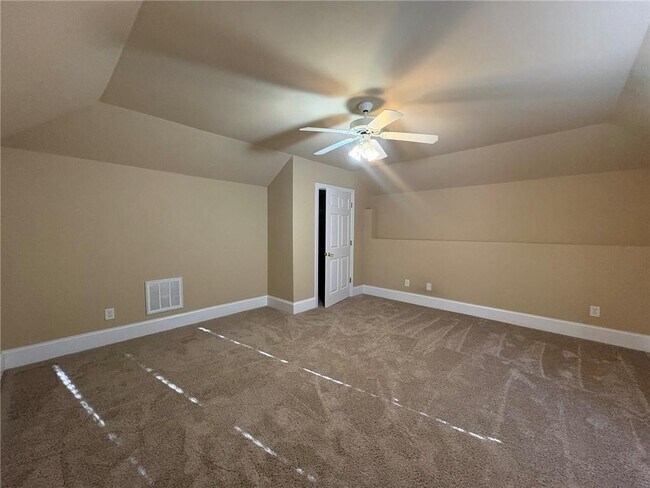 Building Photo - 5930 Abbotts Run Tr