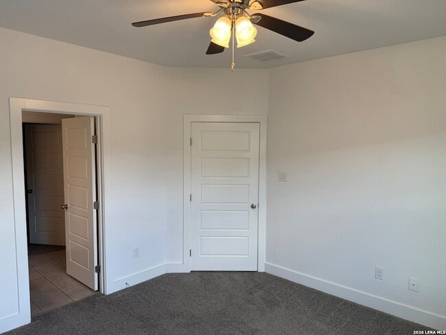 Building Photo - 231 Sapphire Dr