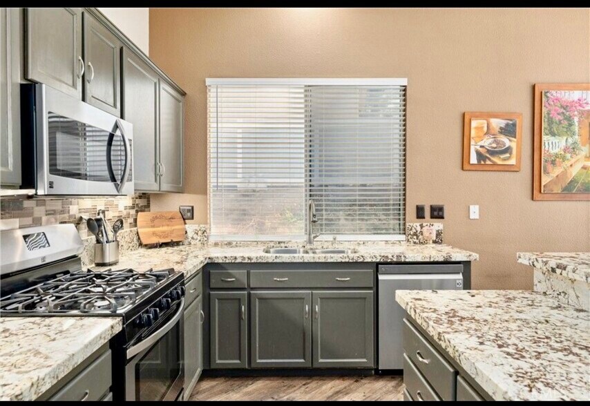 Building Photo - 27351 Eagles Nest Dr