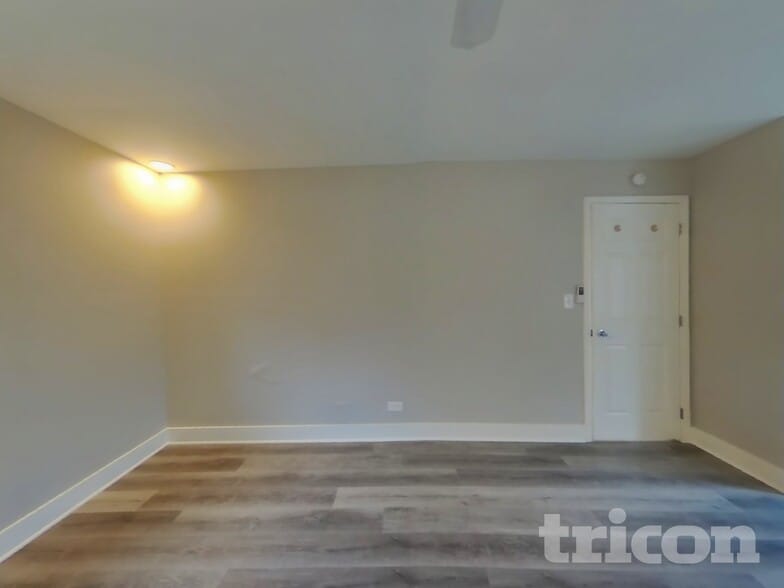 Building Photo - 1665 Trafalgar Ln