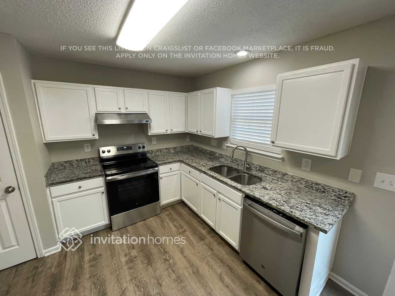 Building Photo - 10324 Covingtonwood Dr