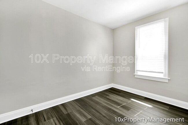 Building Photo - 1507 Duxberry Ave
