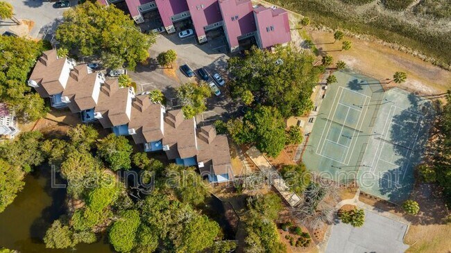 Building Photo - 242 Little Oak Island Dr