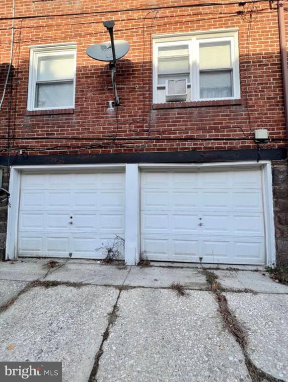 Building Photo - 6332 Gardenia St