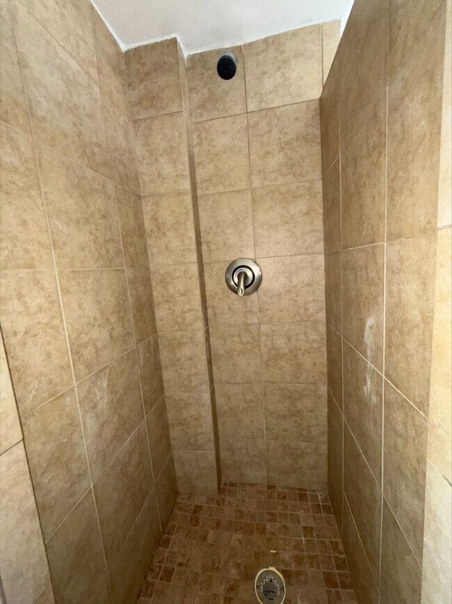 Building Photo - Brookside Beauty