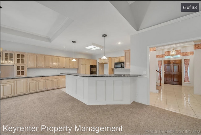 Building Photo - 4 br, 3.5 bath House - 5735 E 79th St