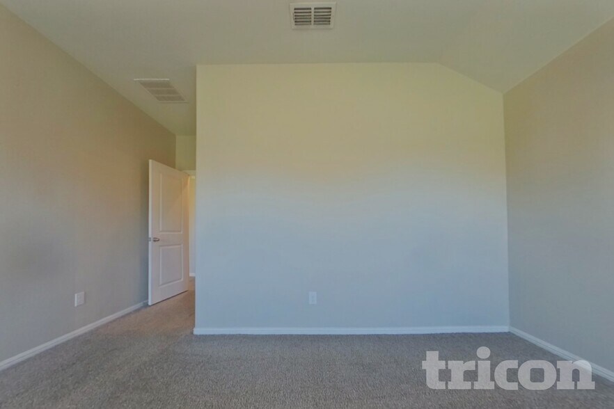 Building Photo - 9216 Castorian Dr