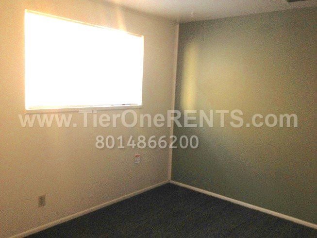 Building Photo - NO DEPOSIT option available for qualified renters!