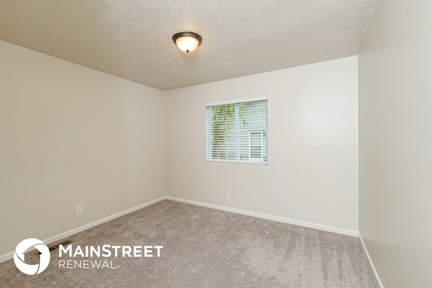 Building Photo - 1049 Roswell Rd