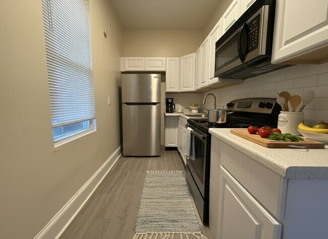 Building Photo - 4441 Richmond St