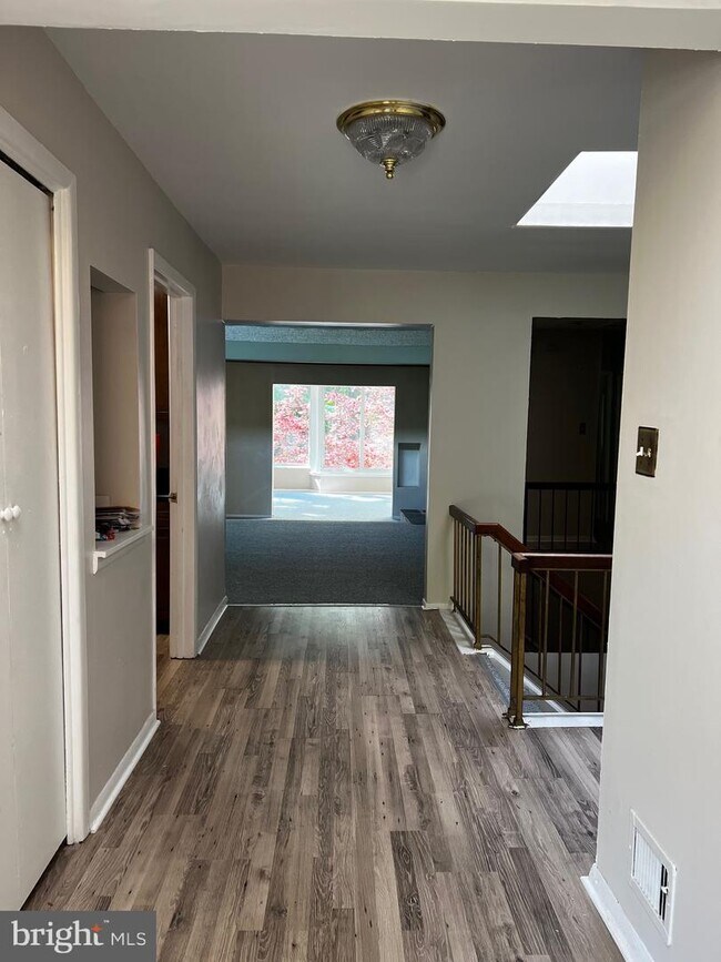 Building Photo - 50 Stonegate Dr