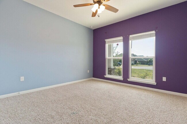 Building Photo - 303 Merlin Ct