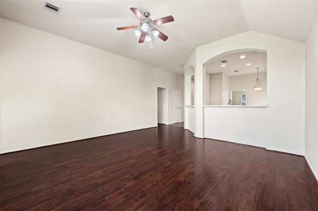 Building Photo - 2822 Lakecrest Forest Dr