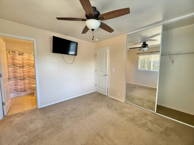 Building Photo - 3 Bedroom / 2 Bathroom Home in Waikapu Gardens!