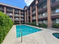 Building Photo - 17 E Ruth Ave