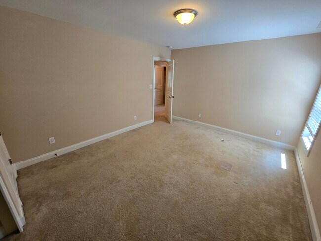 Building Photo - 47 Kentucky Derby Ln