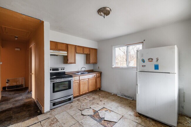 Building Photo - 2152 Erick Ave