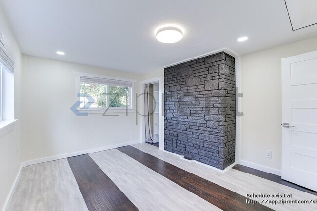 Building Photo - 4640 191st St SW