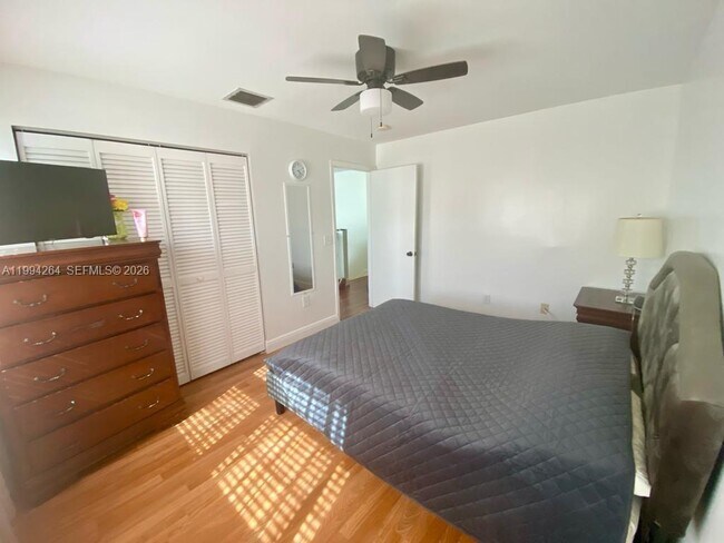 Building Photo - 4046 Eastridge Dr