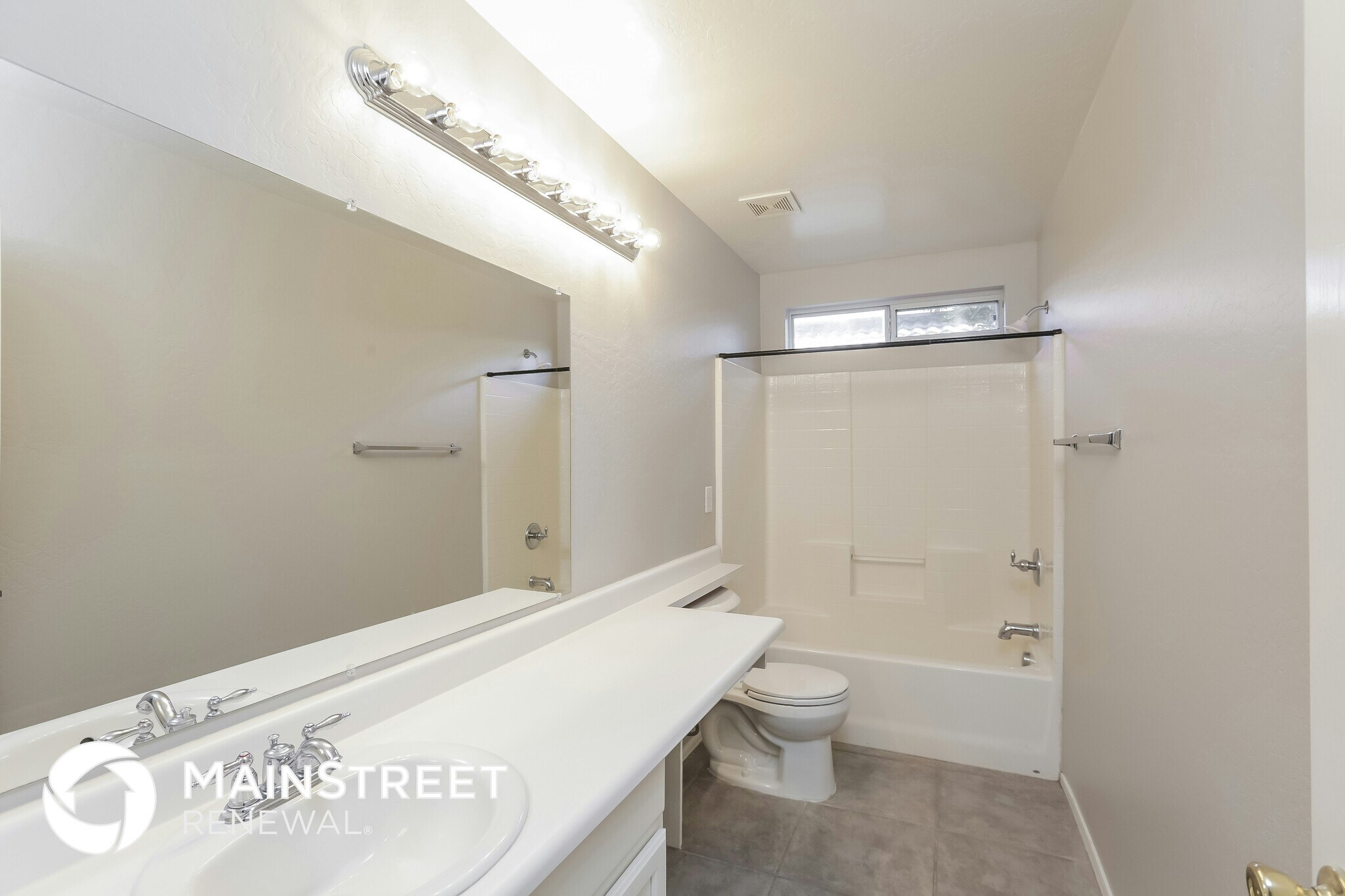 Building Photo - 5337 W Warner St