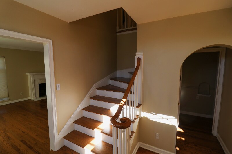 Building Photo - 1190 Manor Dr