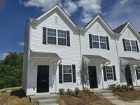 Building Photo - 3156 Fall Hls Dr