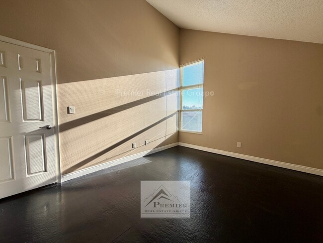 Building Photo - 144 W Rockrimmon Blvd