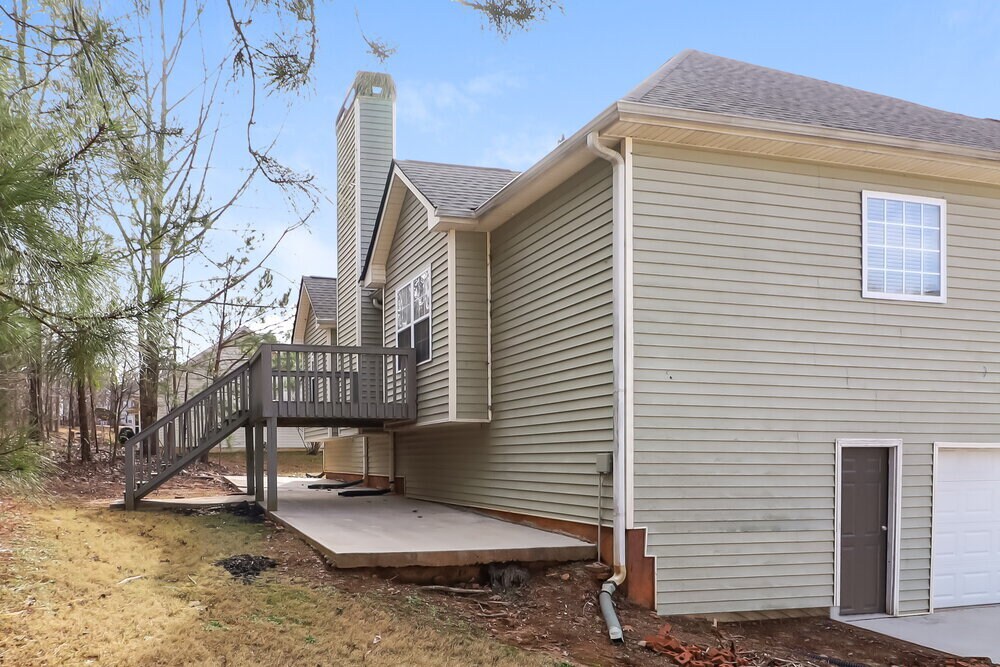 Building Photo - 215 Trelawney Pl